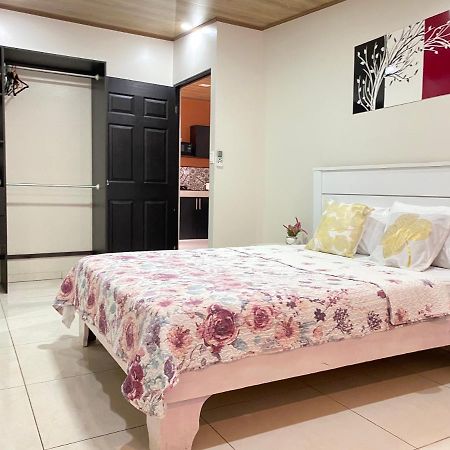 Oxalis Aeropuerto Apartman Alajuela Kültér fotó