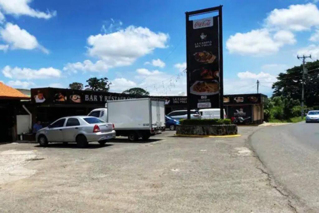 Oxalis Aeropuerto Apartman Alajuela Kültér fotó