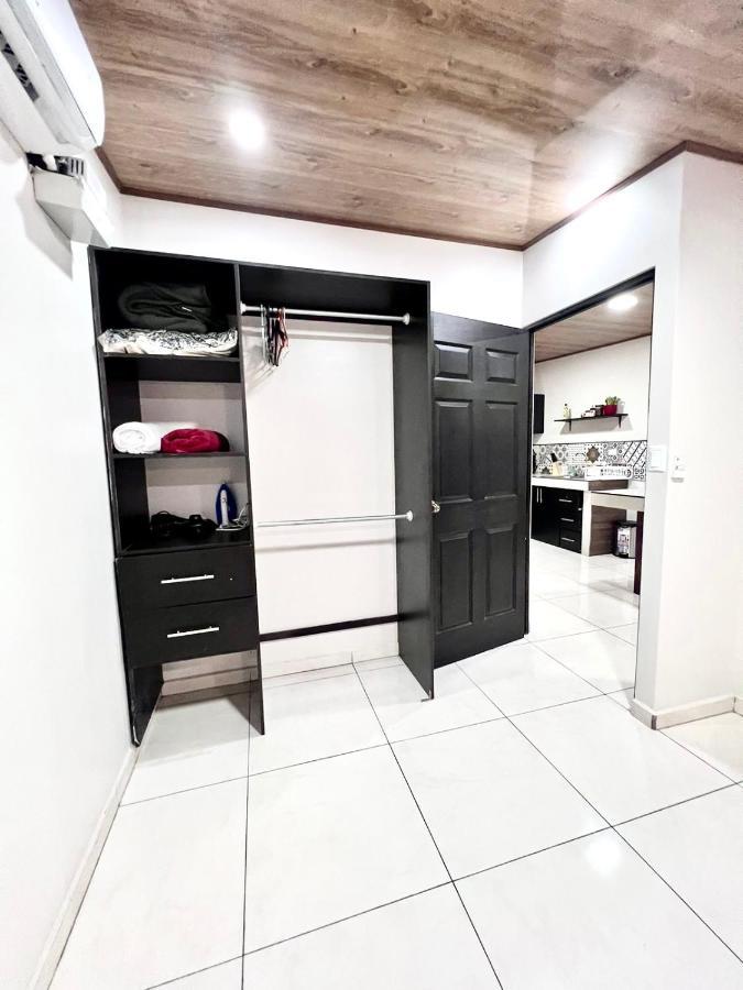 Oxalis Aeropuerto Apartman Alajuela Kültér fotó