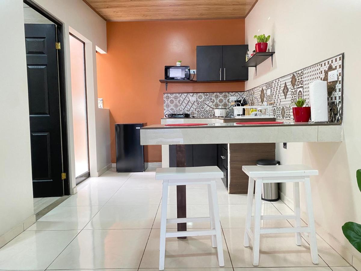Oxalis Aeropuerto Apartman Alajuela Kültér fotó