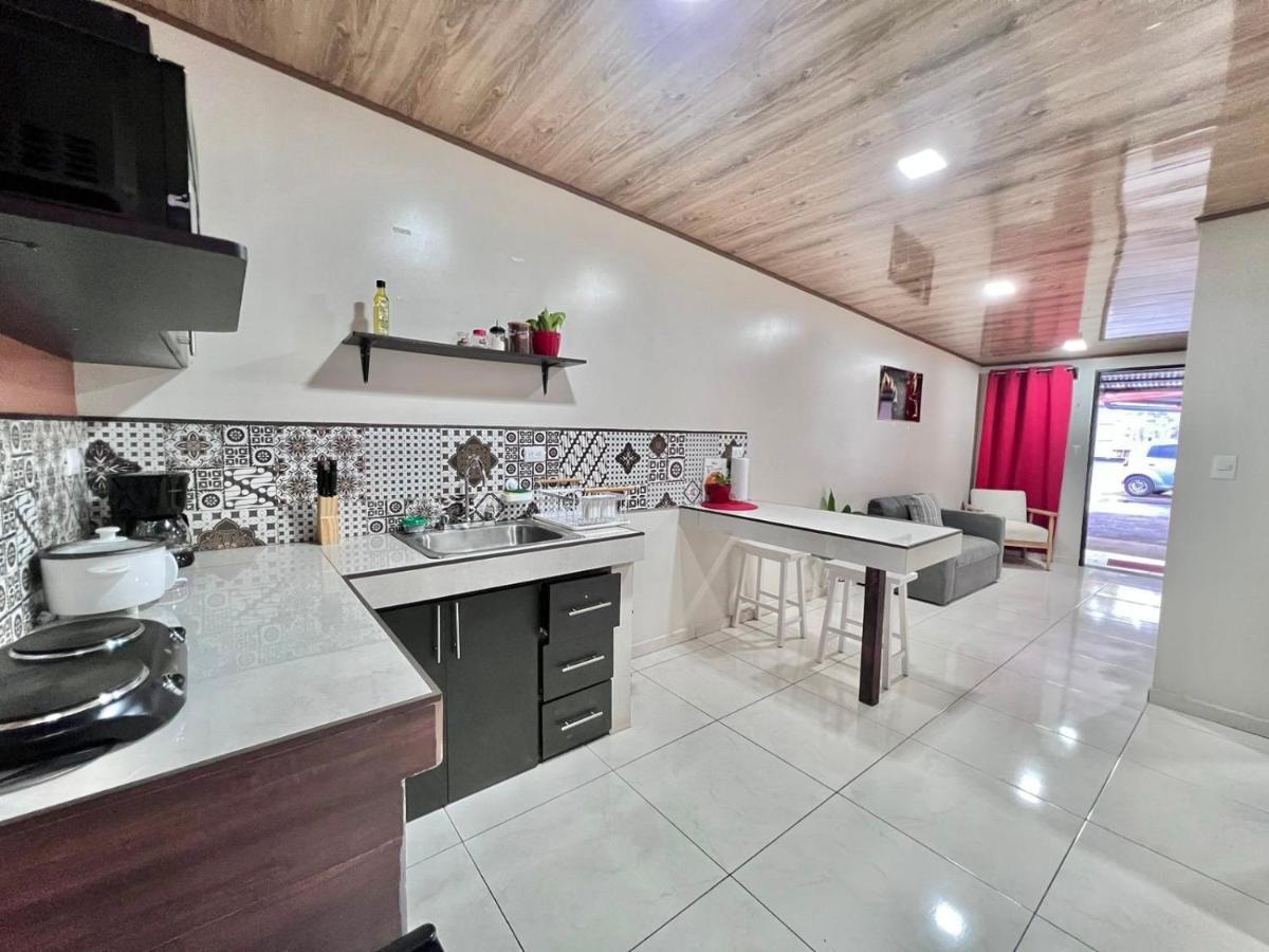 Oxalis Aeropuerto Apartman Alajuela Kültér fotó